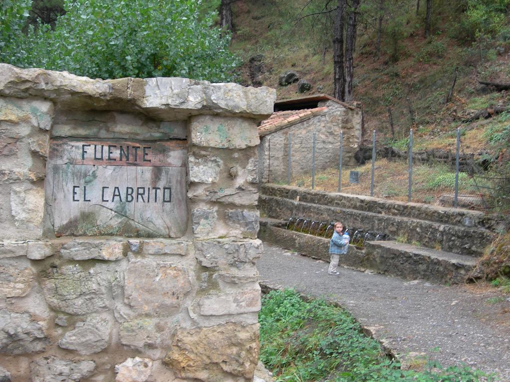 Apartamentos Turisticos Rosario Camarena de la Sierra Kültér fotó