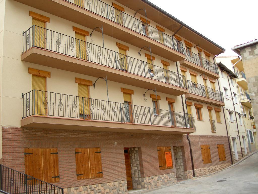 Apartamentos Turisticos Rosario Camarena de la Sierra Kültér fotó