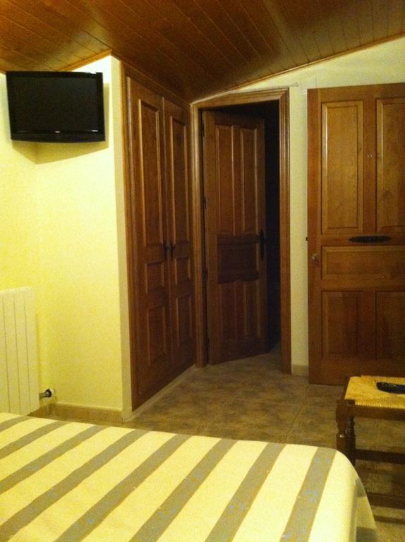 Apartamentos Turisticos Rosario Camarena de la Sierra Kültér fotó